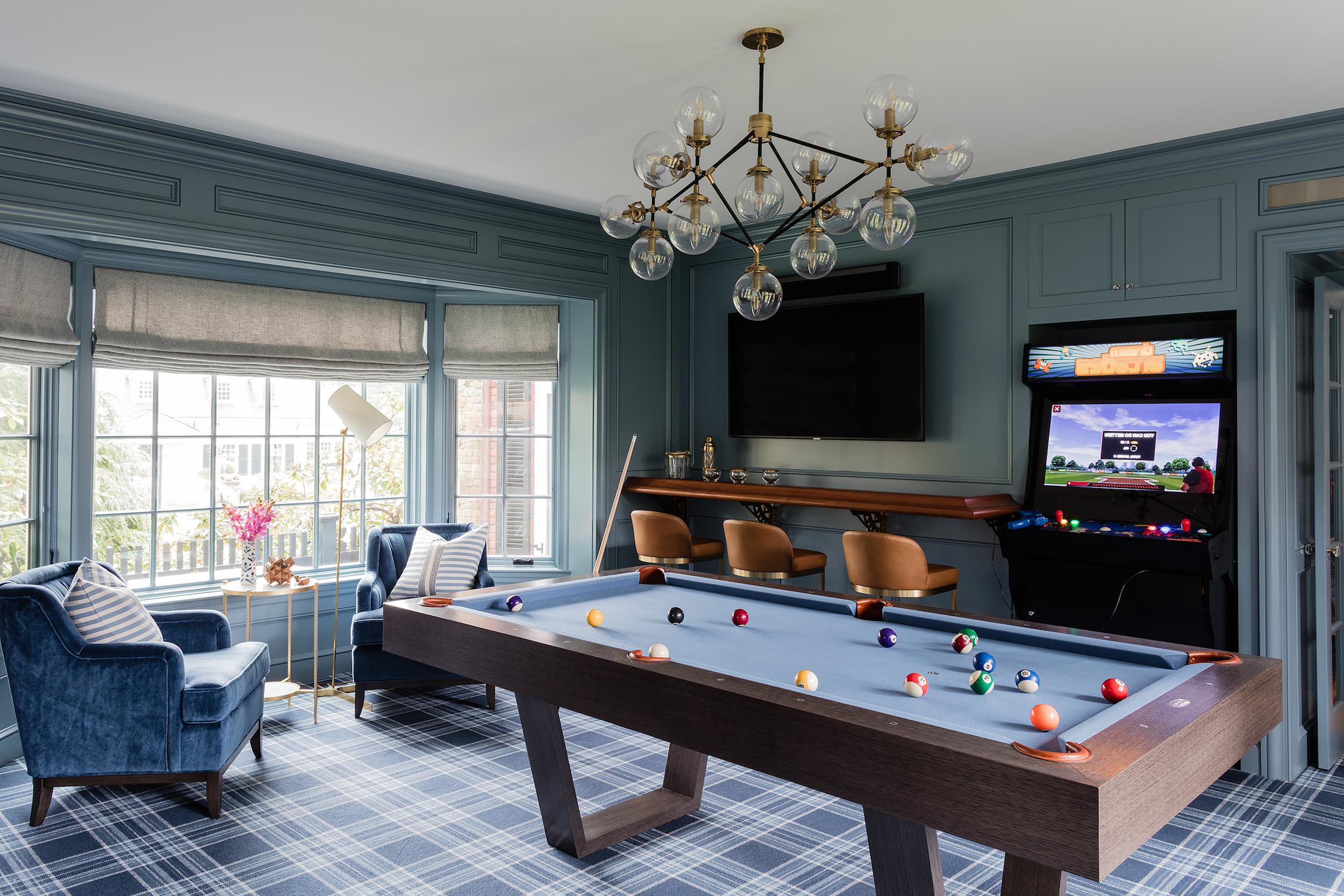 首页 Game Room in Blues - Erin Gates Design; Michael J. Lee Photography