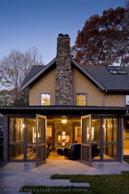 High-end screened porch