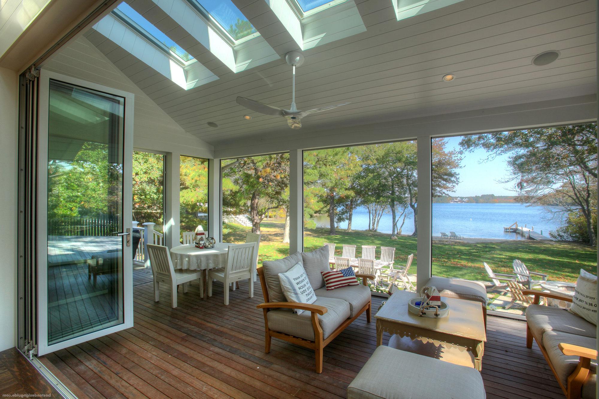 High-end screened porch